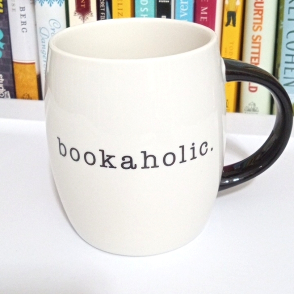 BOOKAHOLIC COFFEE MUG BLACK CREAM 16oz. NWOT - Picture 7 of 7